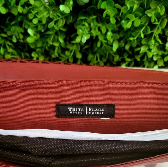 White house black market new with tags woman’s clutch. Includes dust bag. Purse, - Picture 6 of 6